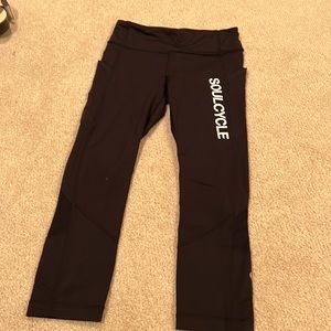 SOULCYCLE LULULEMON CROPPED LEGGINGS BLACK SIZE 4